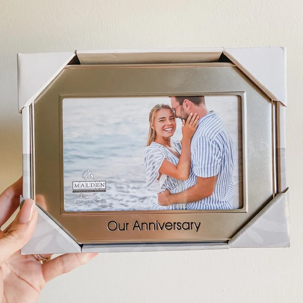 🍓$5 Pick!🍓 Malden “Our Anniversary” 4x6 Horizontal Photo Frame